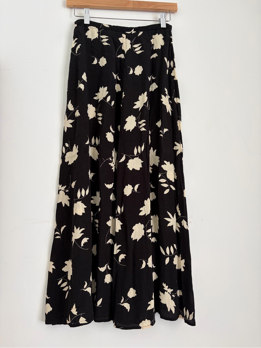 Vintage Ann Taylor LOFT 90s Grunge Floral Maxi Skirt 100% Rayon Size 4
